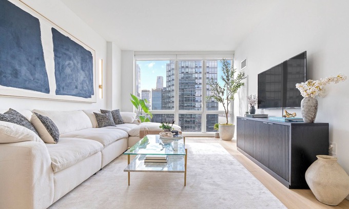 Hell's Kitchen Appartement | DESIGNER’S DREAM HOME!! Huge Luxury 1 Bedroom Suite - best location by Times Sq