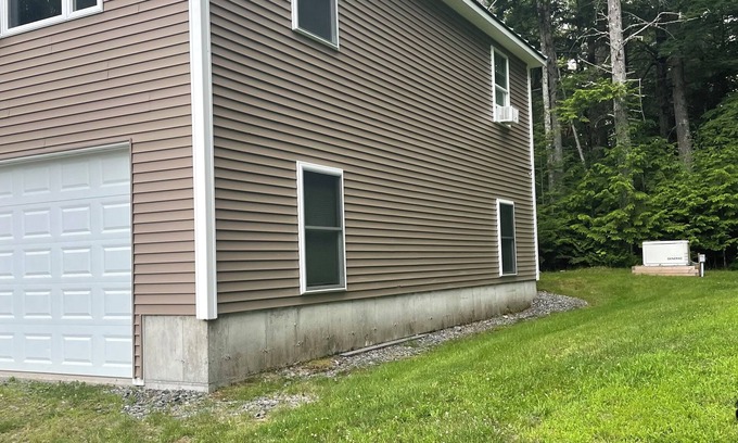 Brownville Appartement | Desirable 3-bedroom apartment with AC and WiFi steps from Pristine Schoodic Lake