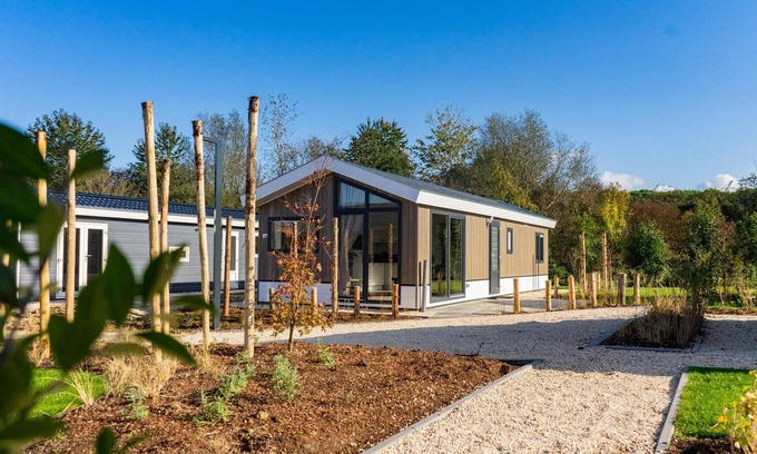Linden Maison | Chalet indépendant avec 2 chambres à coucher, 1 salle de bain et un lave-vaisselle