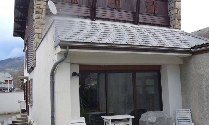 Saint-Lary-Soulan Maison | Maison individuelle (14 personnes) au centre de Saint-Lary, entièrement rénovée