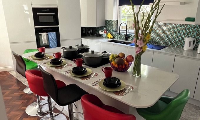 Milton Keynes Maison | Detached House great location for easy access to Milton Keynes