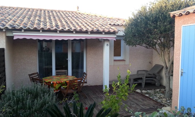 Gruissan Cabine | Pavillon avec terrasses, jardin et piscine.
