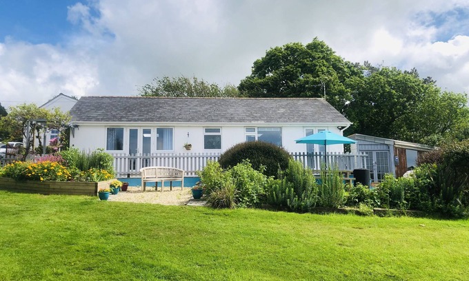 Winnard's Perch Maison | Detached, peaceful, spacious with easy access and very large garden