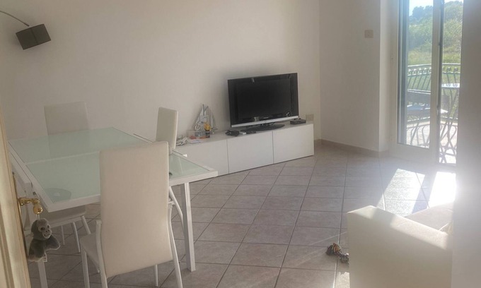 Colonia Elena Villa | Detached semi-detached cottage 600 meters from the sea