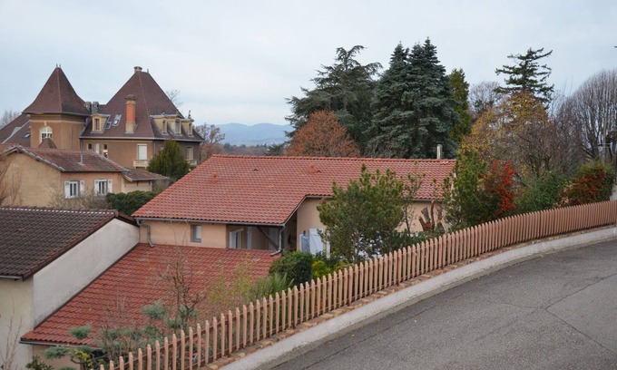 Francheville Le Bas Maison | Appartement T2 indépendant dans maison proche du centre de LYON