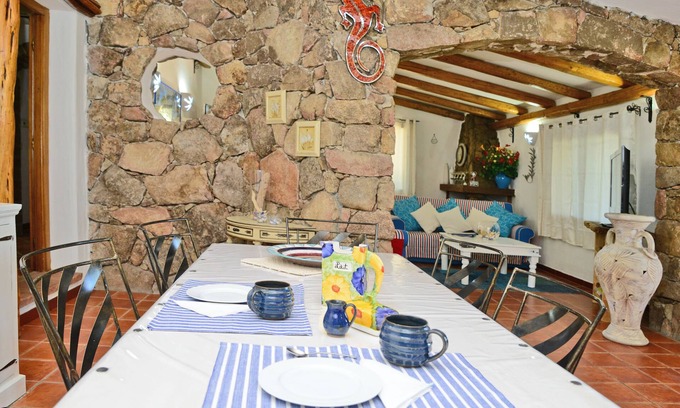 Arzachena Villa | Villa individuelle en pierre du pays avec piscine privée.