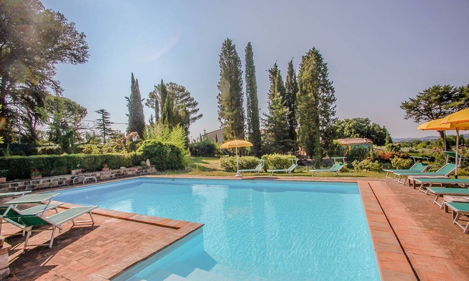 Farnetta Villa | Villa individuelle avec piscine privée et jardin clôturé pres de village