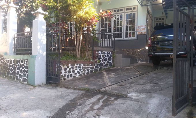 Sidomulyo Villa | devila pesanggrahan batu