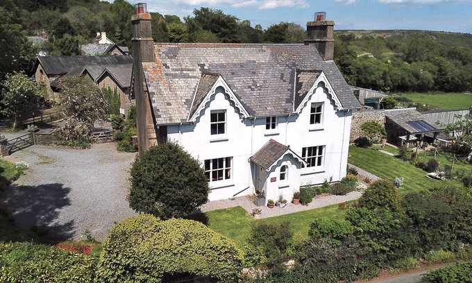 Manaton Maison | Dartmoor Country House avec grand jardin, bain à remous, salle de jeux. 9 personnes. Devon.