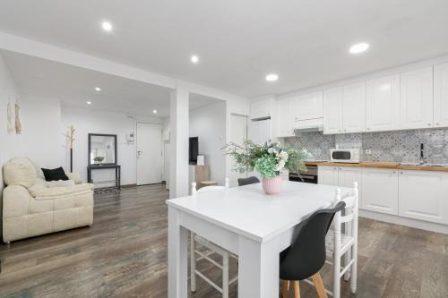 O Porrino Appartement | Diáfano, amplio y luminoso by CABANA Rentals