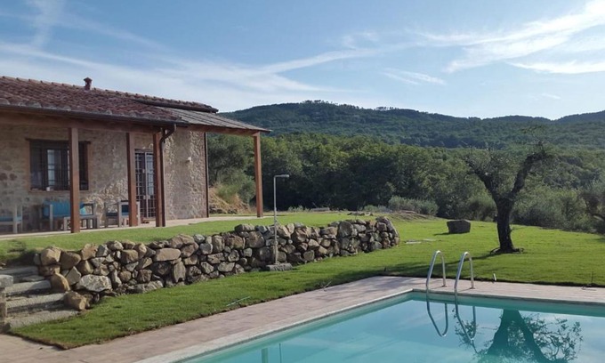 Tuoro sul Trasimeno Maison | Di Colle In Colle - Country House with Private Pool
