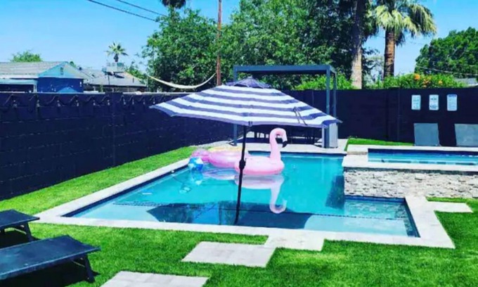 Papago Parkway Maison | Diamond Desert Escape: Heated Pool & Spa, 5 minutes from old town Scottsdale.