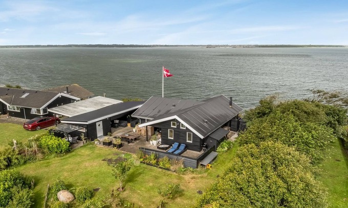 Ronbjerg Maison | "Diderik" - 20m to the fjord by Interhome