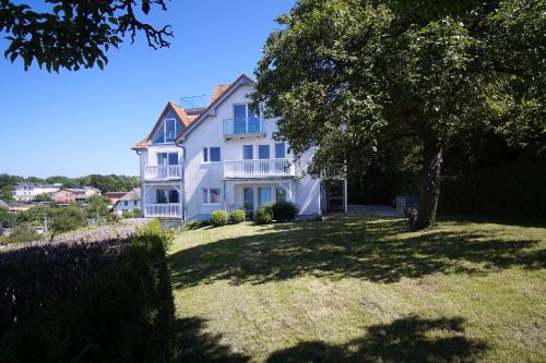 Lohme Appartement | Die Ferienwohnung Ostseepanorama in der Villa Joksch