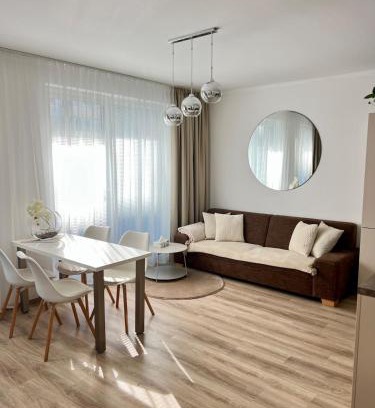 Nove Mesto Appartement | Die Harmonie - Modern Apartment near City Center with Free Private Parking