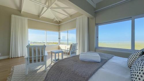 Struisbaai Maison | Die Lig-Huis Struisbaai