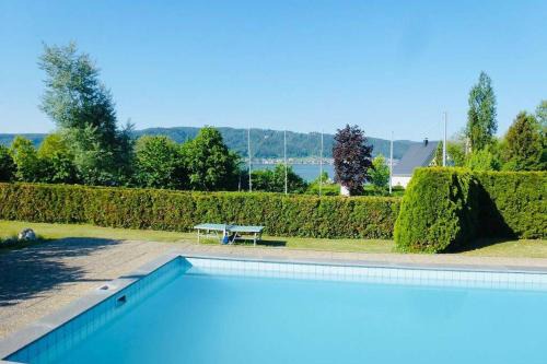 Ludwigshafen Appartement | Die Seeblume - Ferienwohnung mit Pool und Seeblick
