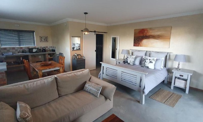 Riebeeck West Appartement | Die Tuin Hekkie In Riebeek-West