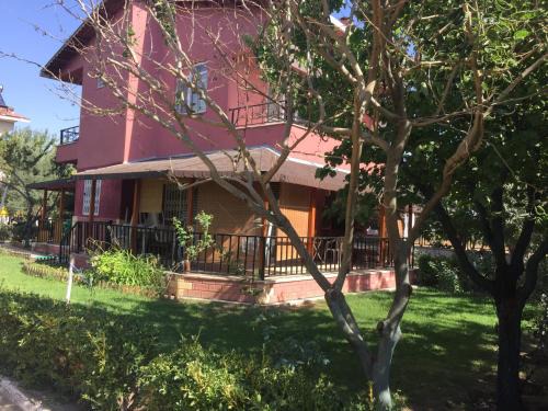Dikili Villa | Dikili de site içinde bahçeli-havuzlu dublex villa
