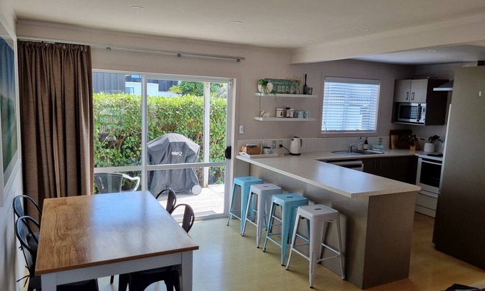 Waihi Beach Maison | Dillon Delight - Waihi Beach Bach