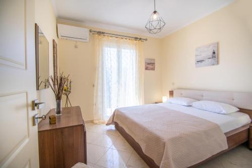 Agia Marina Maison | Dimitrios House - 2 Bedrooms & Cozy Atmosphere, by ZanteWize