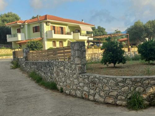 Eleios-Pronnoi Appartement | Dimitris Hidden Paradise - Three bedroom apartment