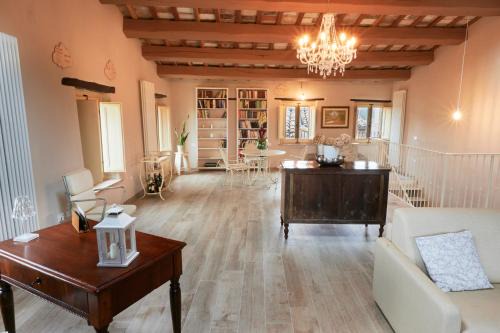 Arcevia Appartement | Dimora nel Castello di Loretello