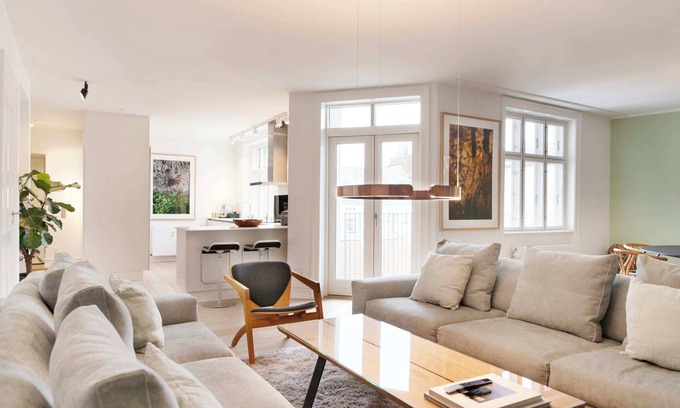 Copenhagen City Centre Appartement | Dinesen Collection Condo by Royal Theatre