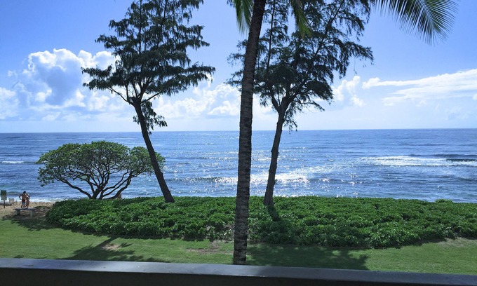 Wailua Copropriété | Direct Ocean Front, Top Floor studio Paradise - Islander on the Beach