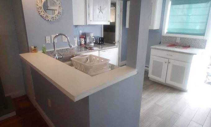 Hull Copropriété | Direct ocean view 2 bed 2 bath walk to beach