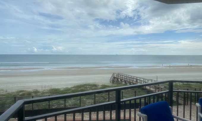 Ponce Inlet Copropriété | Direct Oceanfront Oasis located on No Drive Beach - Extended stay discounts!!