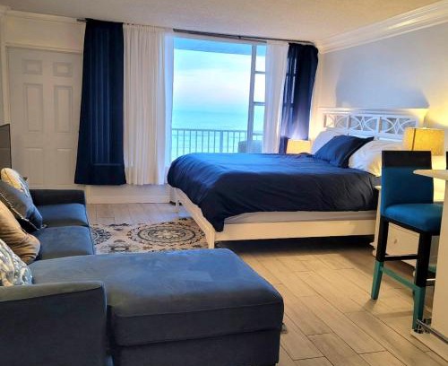 East Daytona Appartement | Direct Oceanfront With Balcony
