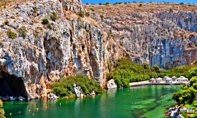 Vari-Voula-Vouliagmeni Appartement | Directly before the sea.Direkt vor dem Meer