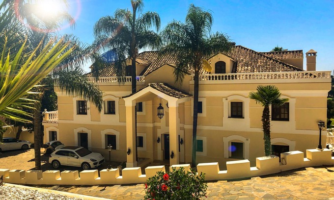 New Golden Mile Maison | Grand Golf and Spa Mansion à 8 km de Puerto Banus