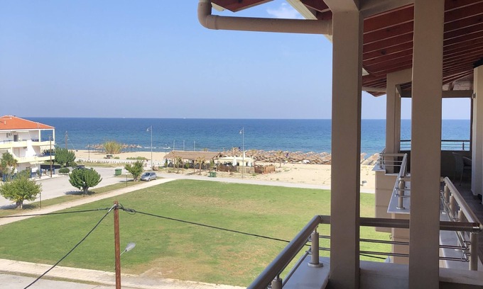 Leptokaria Appartement | Direkt am Meer, Neubau, 2-zimmer, Küche und Bad