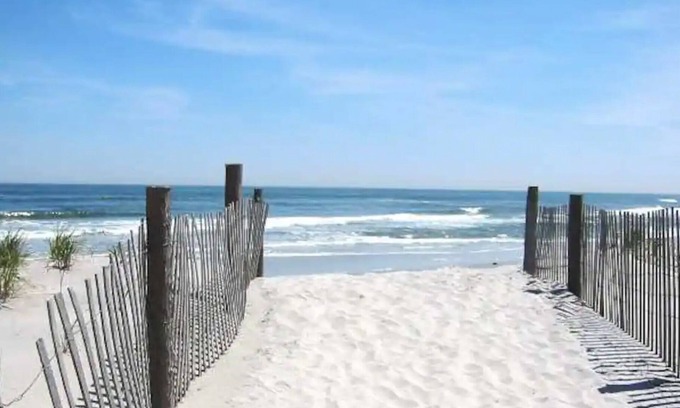 Southend Copropriété | Bain à remous, réduction week-end, près de AC, la paix et la tranquillité - 2 min à pied de la plage!