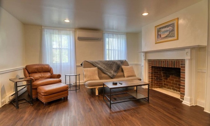 Perryville Appartement | Discounted Stays | 1BR | Dog-Friendly | King | A/C