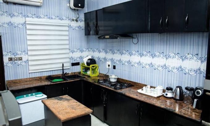 Lagos Mainland Appartement | Discover Biens by Forji's luxurious 4-bedroom apartment in Chevron!