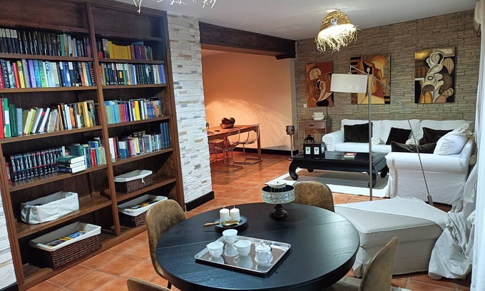 Ecija Maison | Discover La Casa de las Violetas in the heart of Ecija