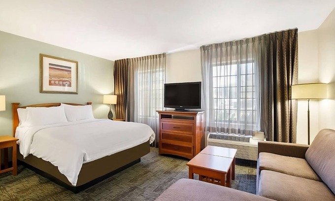 Carmel Mountain Ranch Hôtel | Discover San Diego: Comfortable Suites w/ Pool, Breakfast & Pet-Friendly Stay!