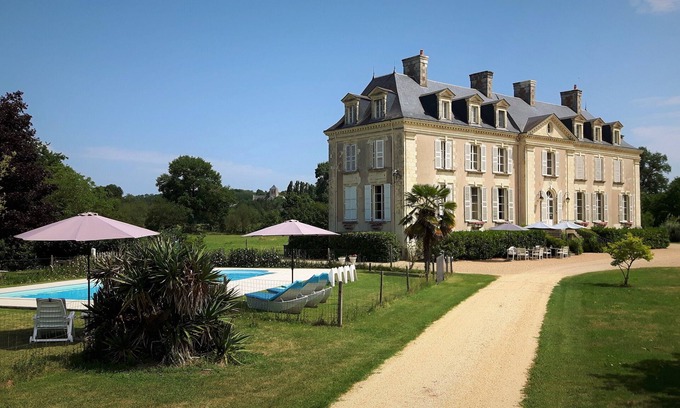 Brion Appartement | Découvrez la vallée de la Loire ... et dormir dans un château de la Loire: Suite à La Mothaye