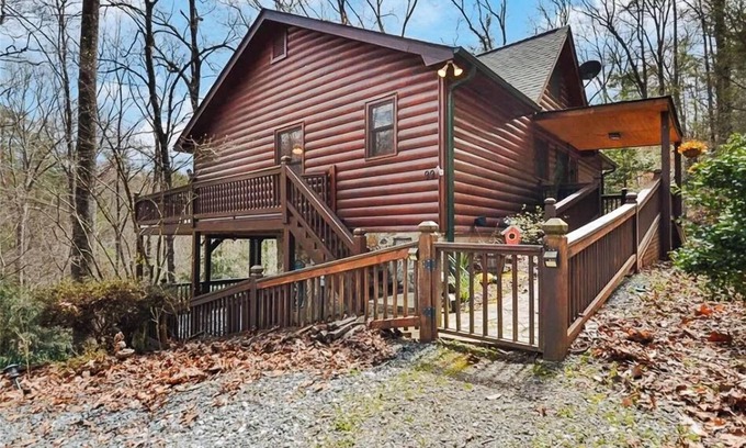 Hidden Lake Cabine | Discover tranquility at Hidden Oasis, a charming home nestled in serene Cherry Log Mountain