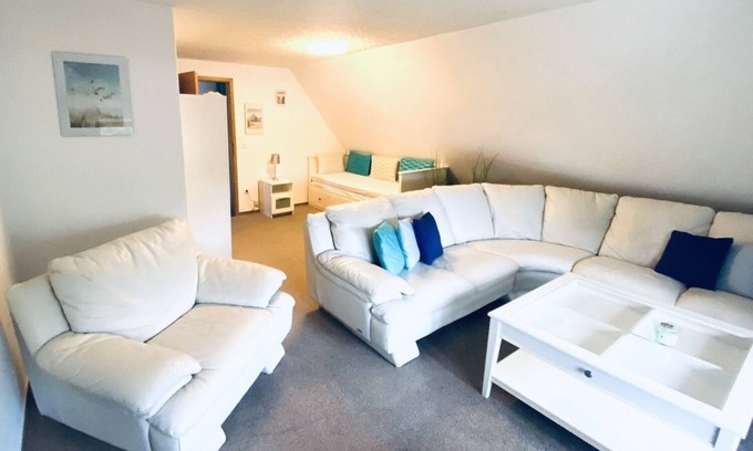 Graal Mueritz Maison | "Discover Your Perfect Beach Getaway: Kapitäns Hus Awaits!"