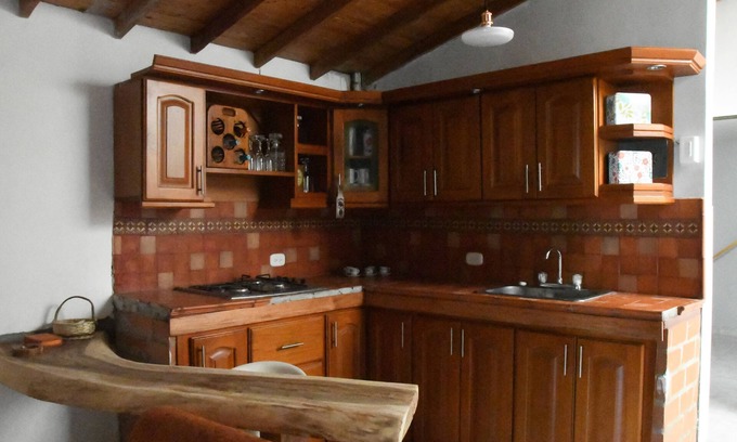 Guatape Appartement | Disfruta de los zócalos y colores en Guatapé