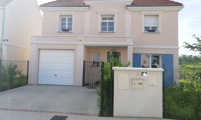 Chanteloup-en-Brie Maison | Maison Disneyland-Marne-la-vallée-Montevrain