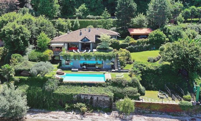 Ispra Villa | Villa distinctive et de style avec piscine sur les rives du lac! - Villa Isa