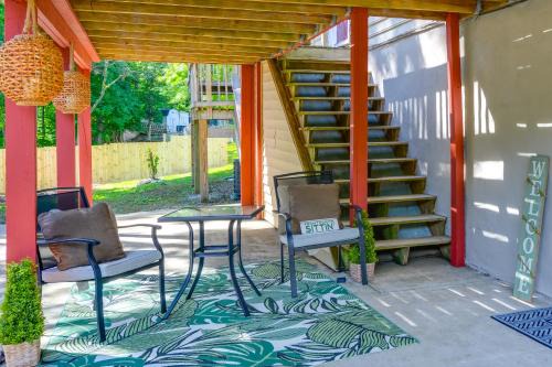 District Heights Maison | District Heights Apartment with Patio and Seating