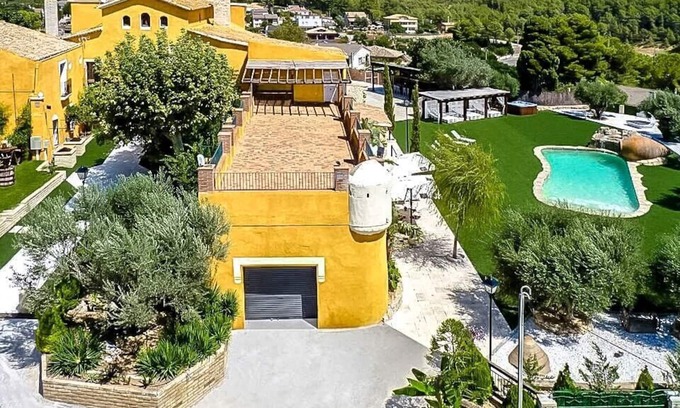 Can Trabal Villa | Catalunya Casas: Masia Can Trabal à seulement 12 km des plages de Sitges !
