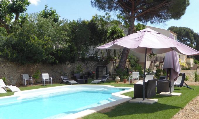 Salleles-d'Aude Appartement | DIVINE ETOILE Gîte vignoble domaine de l herbe sainte proche Canal du Midi