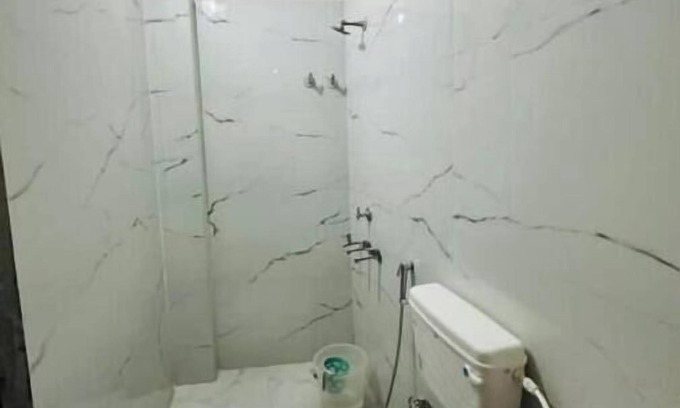 Jhusi Appartement | Divine Solace GF1
